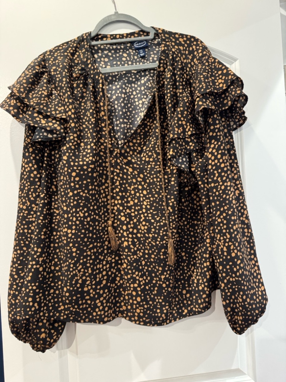 NWOT Scoop Women's Ruffle Peasant Blouse